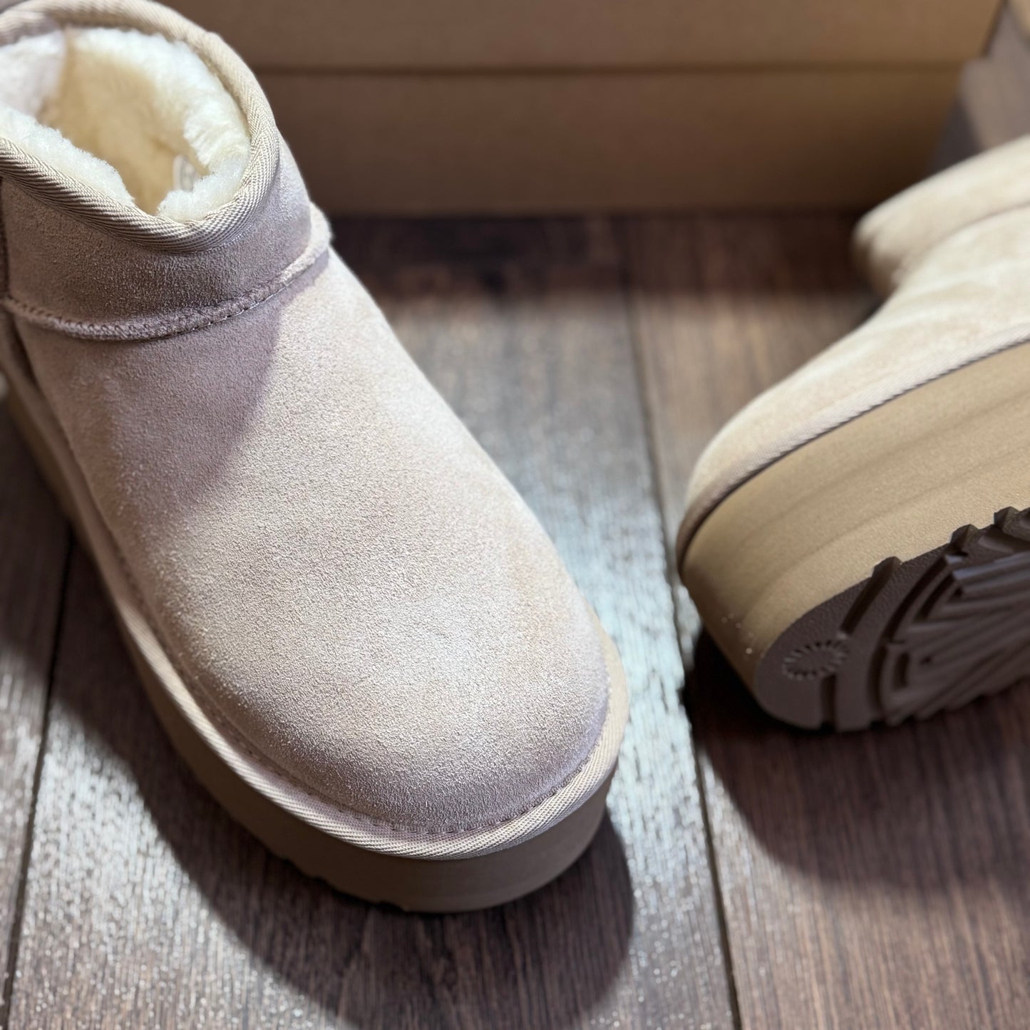 UGG Ultra Mini Platform “Sand”