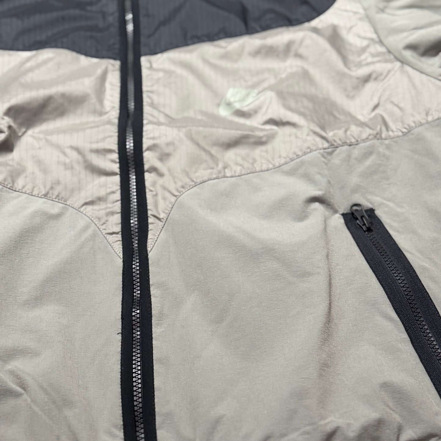Nike Air Max Woven Jacket Khaki Green